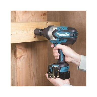 Makita DTW1002Z akumuliatorinis smūginis veržliasukis (18V LI-ION BE AKUMULIATORIŲ IR KROVIKLIO) Makita DTW1002Z akumuliatorinis smūginis veržliasukis (18V LI-ION BE AKUMULIATORIŲ IR KROVIKLIO)