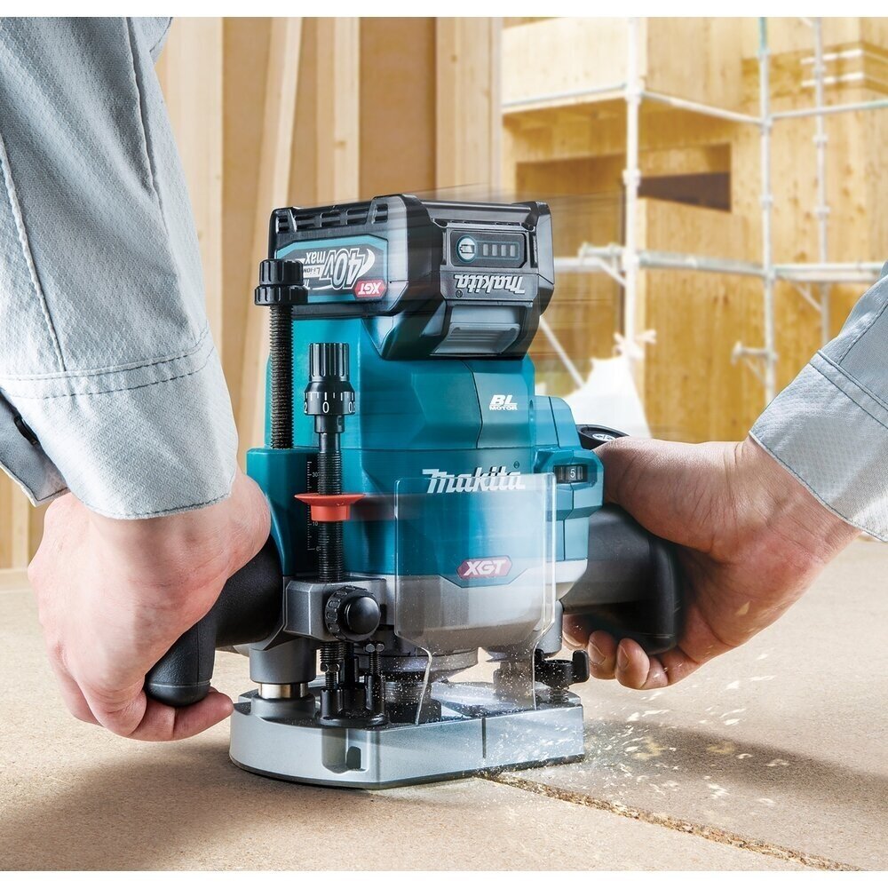 Akumuliatorinis frezeris Makita RP001GZ02 40V XGT ®, be akumuliatorių ir kroviklio 6 Akumuliatorinis frezeris Makita RP001GZ02 40V XGT ®, be akumuliatorių ir kroviklio 6