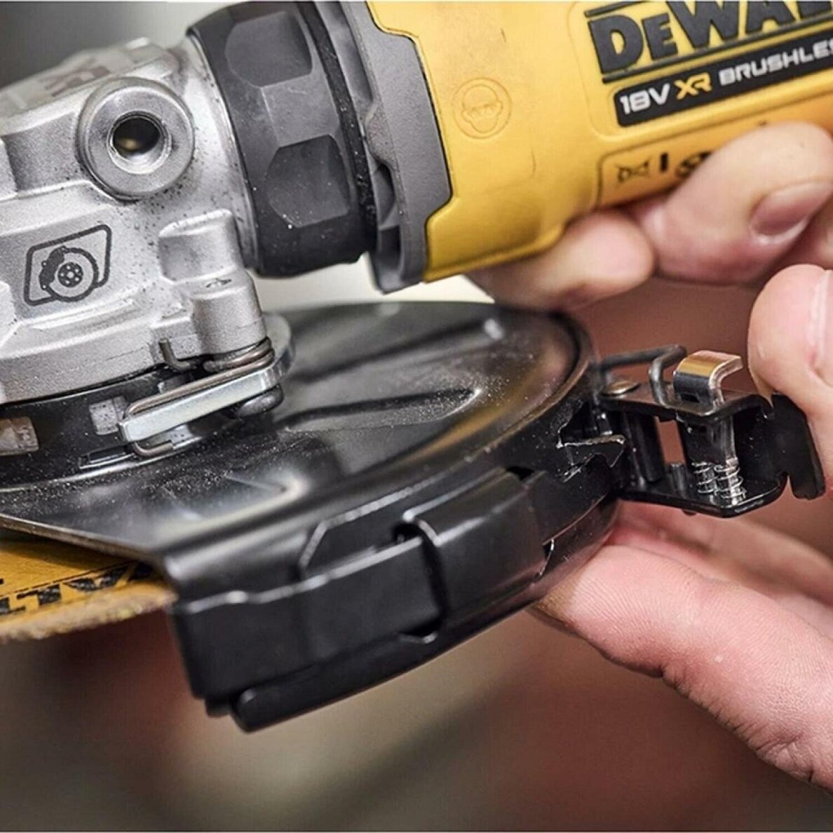 Akumuliatorinis kampinis šlifuoklis DeWALT DCG404N, 125 mm, 18 V 6