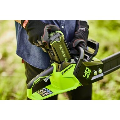 Greenworks AKUMULIATORIAUS IR KROVIKLIO KOMPLEKTAS 40V 4Ah akumuliatorius 2A kroviklis Greenworks AKUMULIATORIAUS IR KROVIKLIO KOMPLEKTAS 40V 4Ah akumuliatorius 2A kroviklis