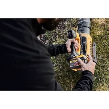 Akumuliatorinis lapų pūstuvas DeWalt DCMBL777X1-QW, 54 V, 1x9.0 Ah Akumuliatorinis lapų pūstuvas DeWalt DCMBL777X1-QW, 54 V, 1x9.0 Ah