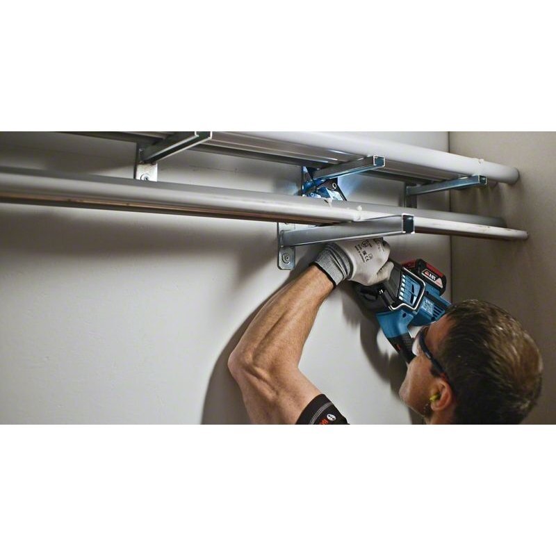 Bosch GSA 18 V-32 Tiesinis pjūklas(18V Li-ion 2 x 5Ah akumuliatoriai) 5 Bosch GSA 18 V-32 Tiesinis pjūklas(18V Li-ion 2 x 5Ah akumuliatoriai) 5