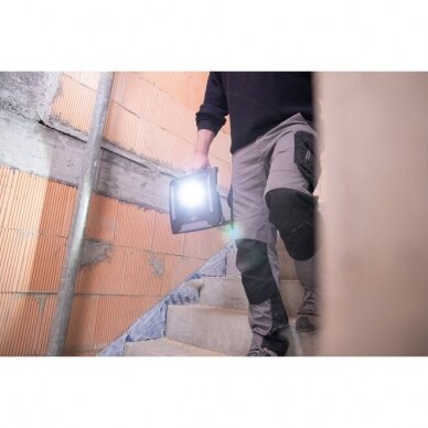BRENNENSTUHL LED prožektorius, hibridinis, 6050MH/60W 18V, IP65 12 BRENNENSTUHL LED prožektorius, hibridinis, 6050MH/60W 18V, IP65 12