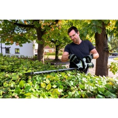 EGO Power+ HT2410E Akumuliatorinės gyvatvorių žirklės 61cm (56V be akumuliatorių ir kroviklio) EGO Power+ HT2410E Akumuliatorinės gyvatvorių žirklės 61cm (56V be akumuliatorių ir kroviklio)