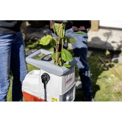 Ikra elektrinis šakų smulkintuvas 3 kW, iki 44 mm šakoms, 50 l krepšys, ILH 3000 S 5 Ikra elektrinis šakų smulkintuvas 3 kW, iki 44 mm šakoms, 50 l krepšys, ILH 3000 S 5