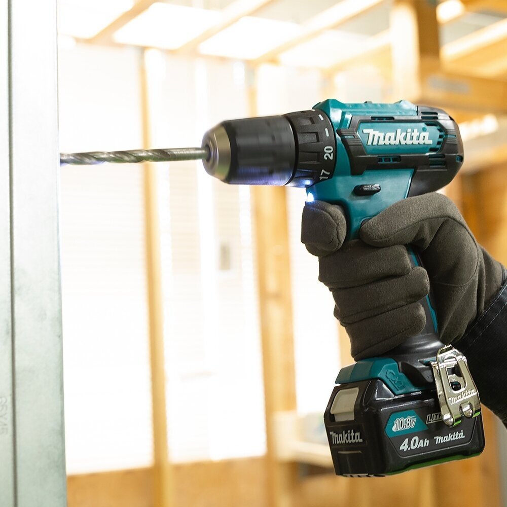 Makita DF333DWME Akumuliatorinis gręžtuvas (12V MAX, 2x4,0 Ah Li-ion) 1 Makita DF333DWME Akumuliatorinis gręžtuvas (12V MAX, 2x4,0 Ah Li-ion) 1
