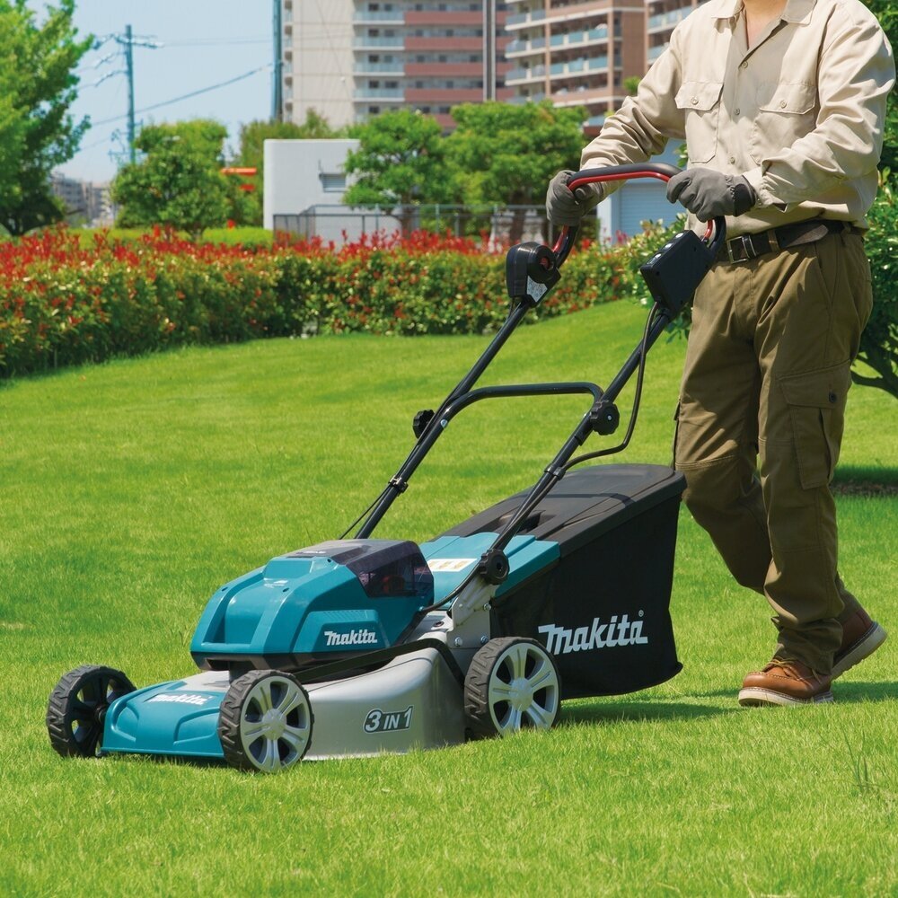 Makita DLM460Z Akumuliatorinė vėjapjovė 46cm (36V 2X18V LI-ION BE AKUMULIATORIŲ IR KROVIKLIO) 1 Makita DLM460Z Akumuliatorinė vėjapjovė 46cm (36V 2X18V LI-ION BE AKUMULIATORIŲ IR KROVIKLIO) 1