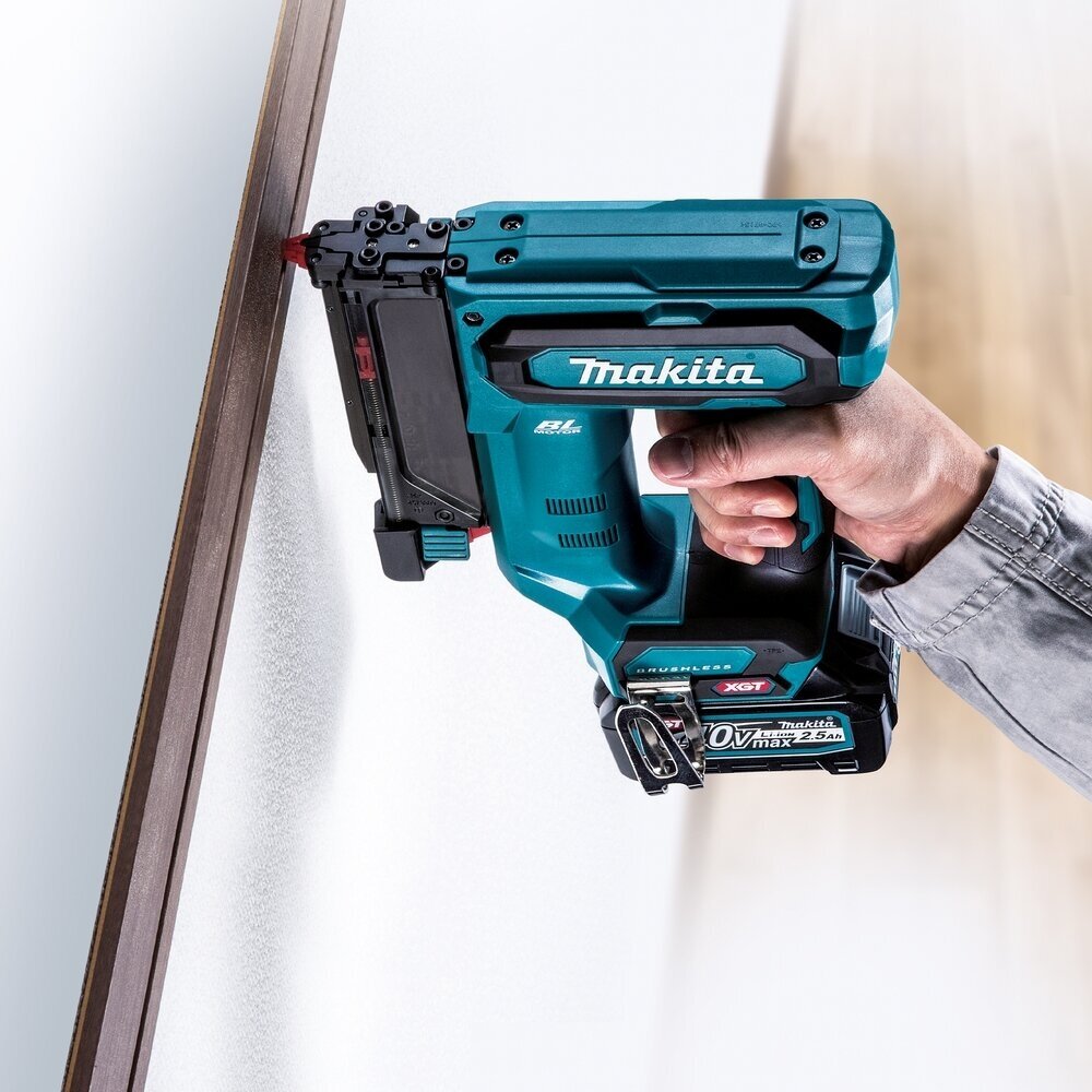 Makita PT001GZ Akumuliatorinė XGT ® viniakalė 40V (be akumuliatoriaus ir kroviklio) 7 Makita PT001GZ Akumuliatorinė XGT ® viniakalė 40V (be akumuliatoriaus ir kroviklio) 7