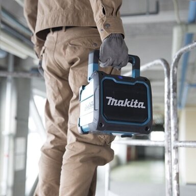 Makita DMR200B „bluetooth" kolonėlė (10.8 - 18V / 230V  be akumuliatorių ir kroviklio)