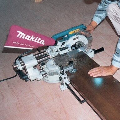 Makita LS0714N skersavimo pjūklas Makita LS0714N skersavimo pjūklas