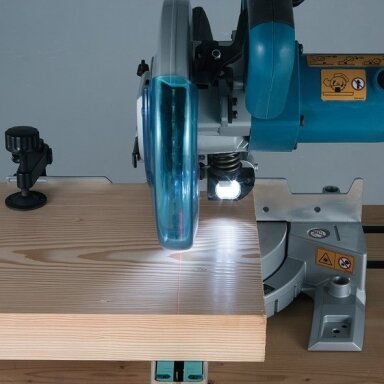 Makita LS0815FLN skersavimo pjūklas Makita LS0815FLN skersavimo pjūklas
