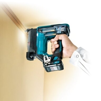 Makita PT354DZ akumuliatorinė viniakalė (10,8V Li-ion Be akumuliatorių ir kroviklio) Makita PT354DZ akumuliatorinė viniakalė (10,8V Li-ion Be akumuliatorių ir kroviklio)