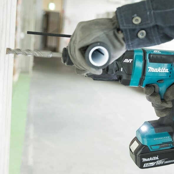 Makita DHR182T Akumuliatorinis perforatorius (18V Li-ion 1 x 5Ah akumuliatorius) 2 Makita DHR182T Akumuliatorinis perforatorius (18V Li-ion 1 x 5Ah akumuliatorius) 2