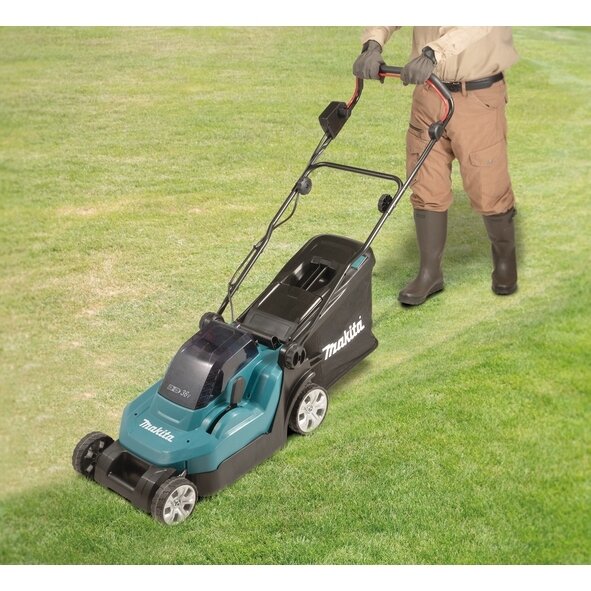 Makita DLM382CM2 Akumuliatorinė vejapjovė 38cm (36V 18x2 2x4Ah akumuliatoriai) 3 Makita DLM382CM2 Akumuliatorinė vejapjovė 38cm (36V 18x2 2x4Ah akumuliatoriai) 3