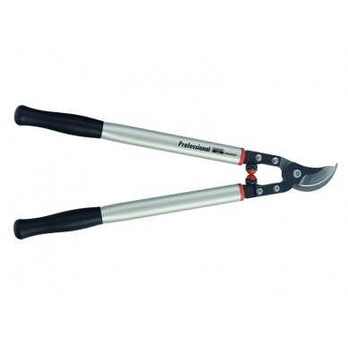 Profesionalios SUPER LIGHT serijos šakų žirklės specialia pjovimo galvos forma pritaikytos vaismedžiams ir medžiams genėti. Bendras ilgis 600 mm. Kerpa 45 mm. Profesionalios SUPER LIGHT serijos šakų žirklės specialia pjovimo galvos forma pritaikytos vaismedžiams ir medžiams genėti. Bendras ilgis 600 mm. Kerpa 45 mm.