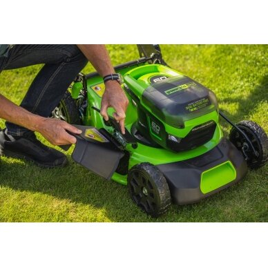 Greenworks GD60LM46SPK4 SAVAEIGĖ VEJAPJOVĖ 46CM pločio (60V su 4Ah akumuliatoriumi ir krovikliu) 2 Greenworks GD60LM46SPK4 SAVAEIGĖ VEJAPJOVĖ 46CM pločio (60V su 4Ah akumuliatoriumi ir krovikliu) 2
