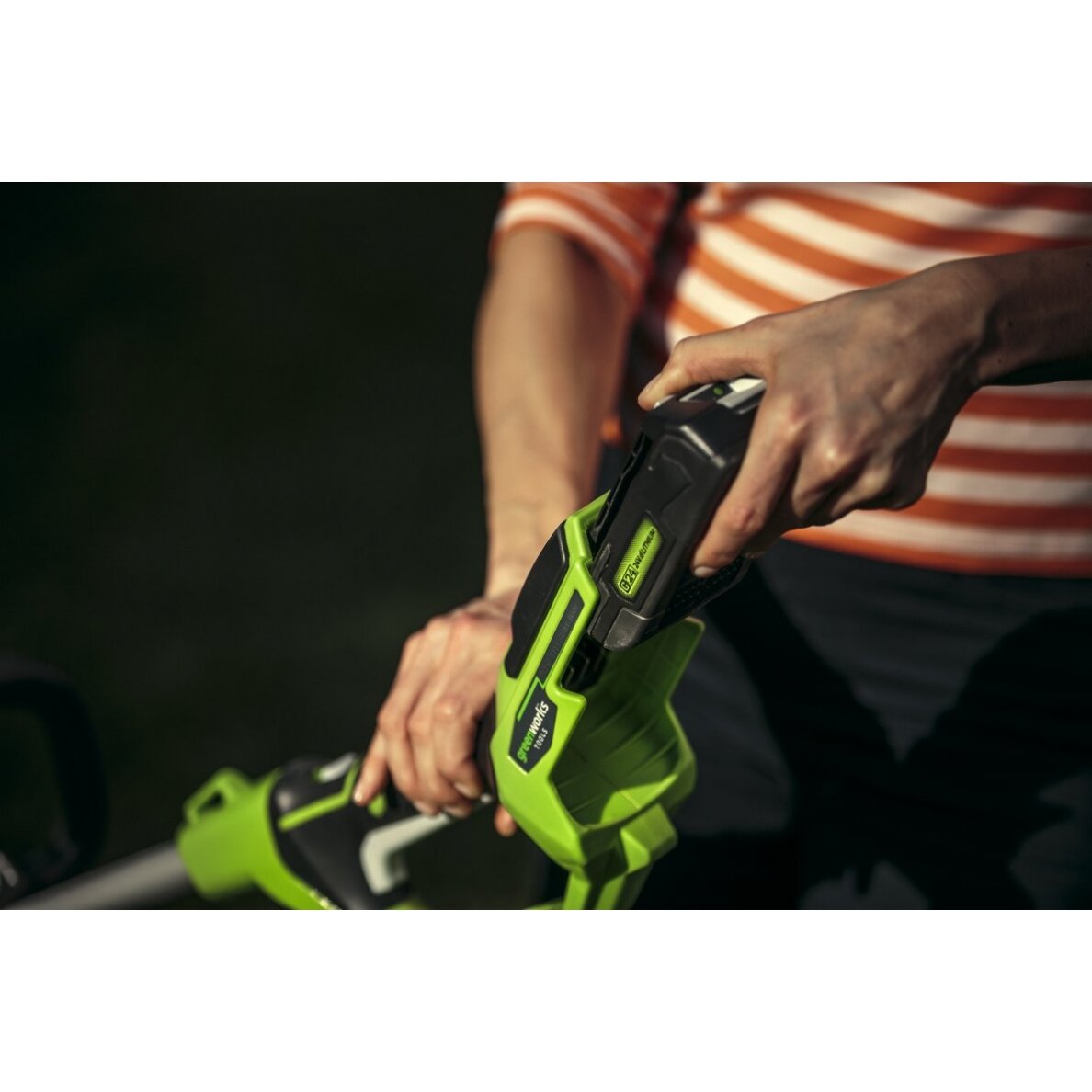 Greenworks G24LT30M STYGINĖ ŽOLIAPJOVĖ (24V be akumuliatorių ir kroviklio) 13 Greenworks G24LT30M STYGINĖ ŽOLIAPJOVĖ (24V be akumuliatorių ir kroviklio) 13