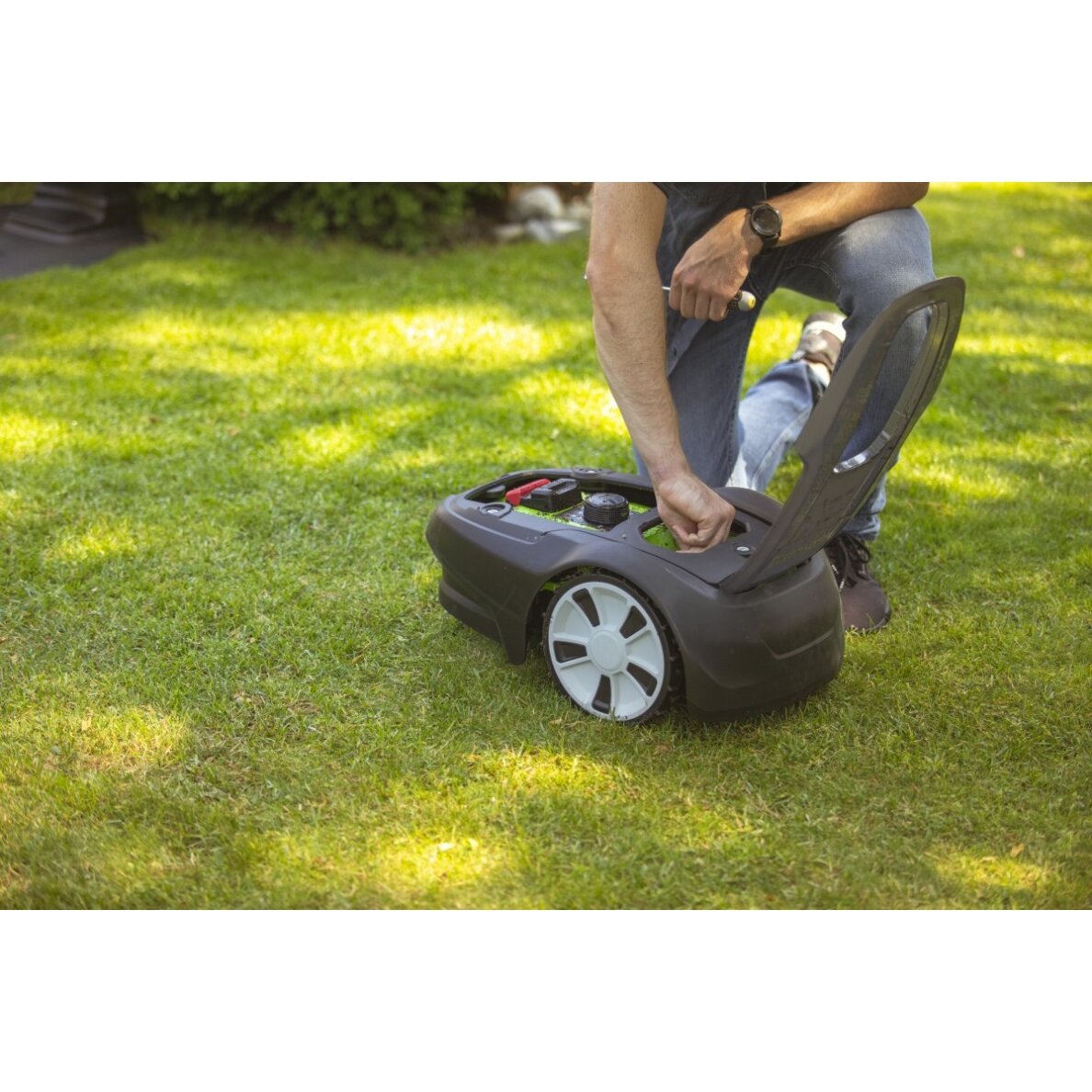 Greenworks OPTIMOW4 VEJOS PJOVIMO ROBOTAS (iki 450 m2 ploto, vejoms) 5 Greenworks OPTIMOW4 VEJOS PJOVIMO ROBOTAS (iki 450 m2 ploto, vejoms) 5